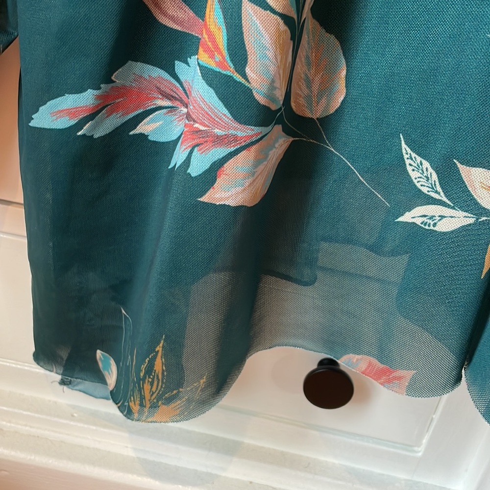 Top - Picture 4 of 6